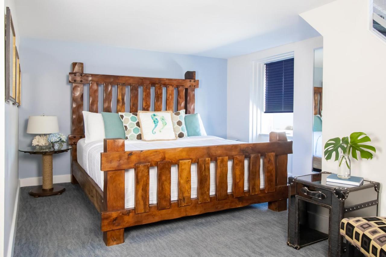 Retro Suites Hotel Chatham-Kent Экстерьер фото